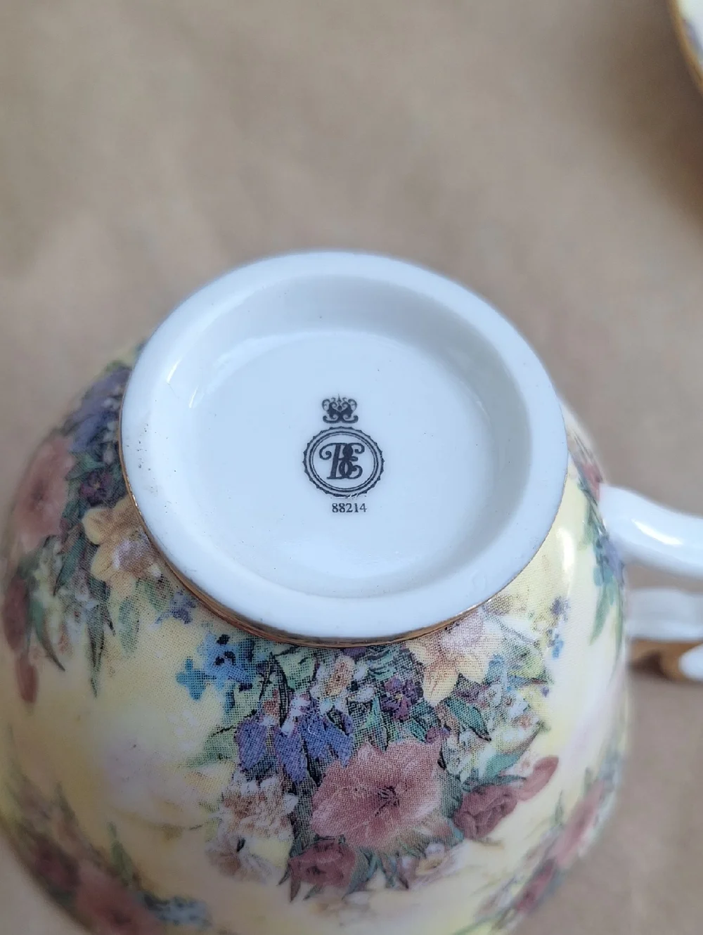 Vintage Bradford Editions Lena Liu "Enchantment" teacup and saucer set - Picture 5 of 7
